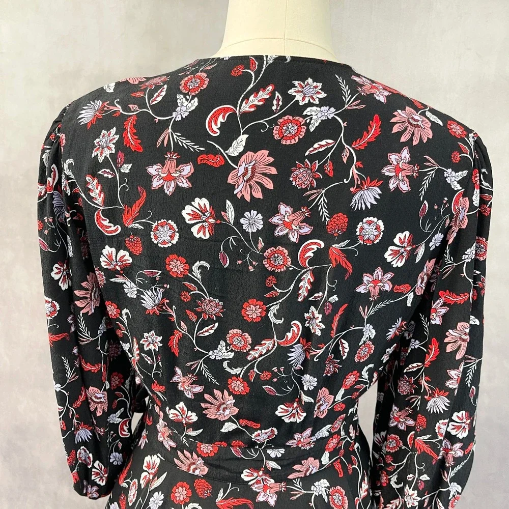 Banana Republic Womens Floral Wrap Top Size M Peplum Flowy Boho Romantic Cottage